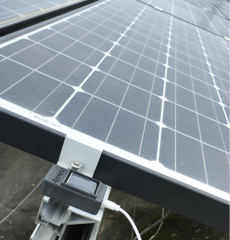 PVBuddy PVS01 sensor in PV field testing